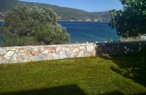 Kymi-Aliveri Villa | Villa Axia-Art 5pm from the sea