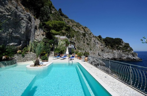 Conca dei Marini Apartment | Villa Azzurra with private pool and access to the sea 4 guests