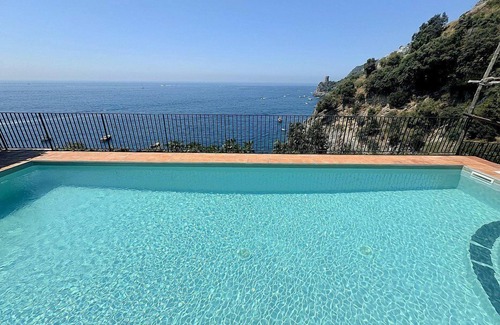 Furore Villa | Villa Babila: A charming two-story villa set into the cliff, sheer above the sea and with direct access to the sea, with Free WI-FI.