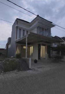 Dinoyo Villa | VILLA BAGUS KAYANA H2 DI BATU JAWA TIMUR