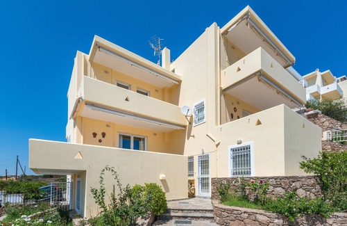 Lavreotiki House | Villa Barite (5 bedrooms)
