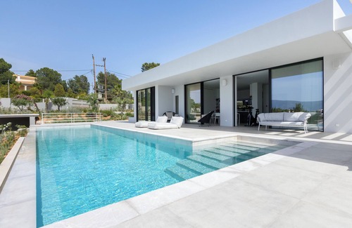 Kilada Villa | Villa Bella Vita | Where Comfort Meets Coastal Beauty