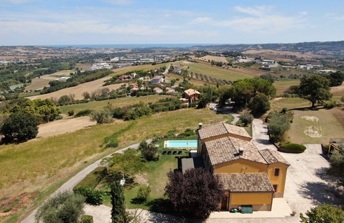 Montegranaro Villa | Villa Belvedere Fortuna, swimming pool, 4 bedrooms, for 16 people, with sea view