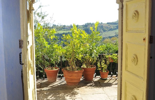 Camporgiano Apartment | VILLA BENEDETTA, Casa Lola # 2