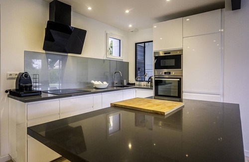 Trebeurden Villa | Villa Bihit · Cote De Granit Rose Villa with indoo