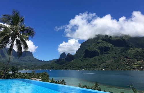 Cook's Bay House | "Villa Blanche" PANORAMIC POOL-BAR COOK BAY