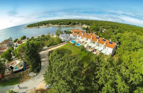 Krizine Villa | Villa Bobos place with Jacuzzi and Sauna 46D