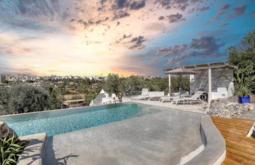 Putignano Villa | Villa 'Borgo Trulli 1817' with Private Pool, Wi-Fi and Air Conditioning