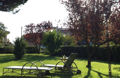 Cagnona Villa | VILLA BROWN - GREEN & SEA, sleeps 6 - Including place on the beach