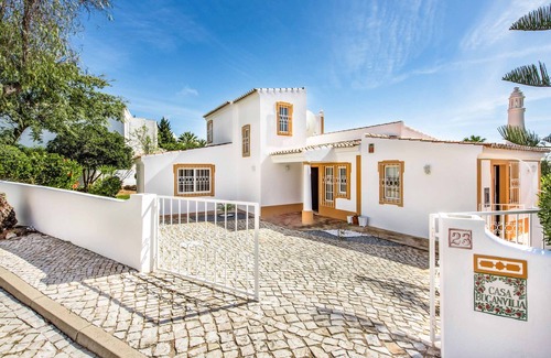 Guia Villa | Villa Buganvilia - Three Bedroom Villa, Sleeps 6