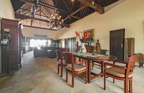 Kubutambahan Villa | Villa Bukti Paradise- Captivating Beachfront Villa