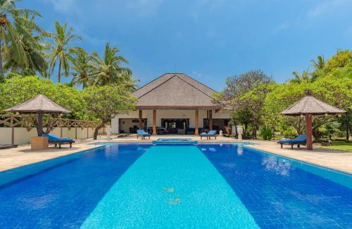 Kubutambahan Villa | Villa Bukti Paradise- Captivating Beachfront Villa