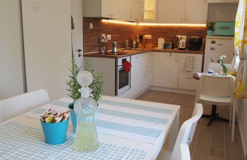 Sozopol Villa | Villa Burkópolis - Sea View and Green Backyard
