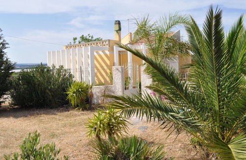Pachino Villa | Villa by the sea in the Pantano Longarini reserve.