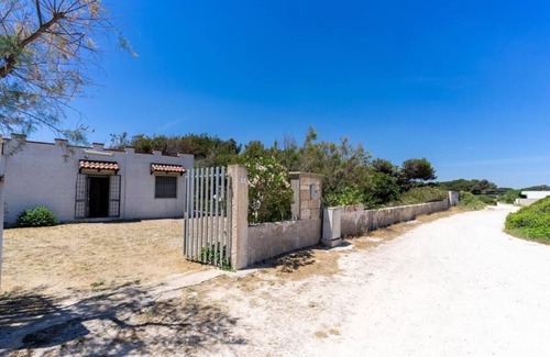Torre Castiglione Villa | Villa by the sea and with a fantastic green garden!