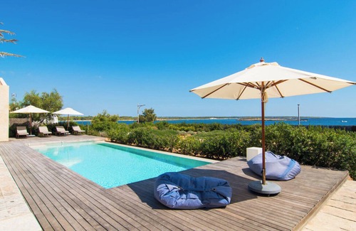 Colonia Sant Jordi Villa | Villa 'Cabrera' with Sea View, Wi-Fi and Air Conditioning