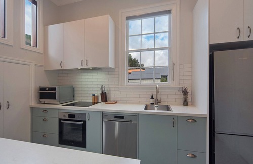 Nelson Villa | Villa Cambria - Where Tranquility meets Modern Comfort in Nelson's Heart
