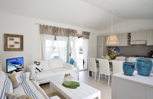Sant'Elmo Villa | Villa 'Campidano' with Private Pool, Wi-Fi and Air Conditioning