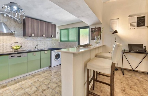 Xirokastello House | Villa Canella is situated in the beautiful and famous village Vasiliko