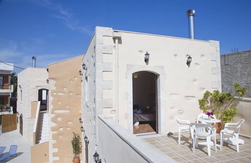Kirianna Villa | Villa Cardia an old mansion close to the sea, downtown Rethimno and Arkadi