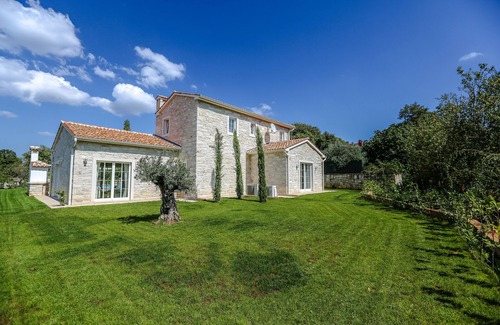 Rakovci Villa | Villa Carolina New Baderna, sea views, private pool, 1000m2 of land