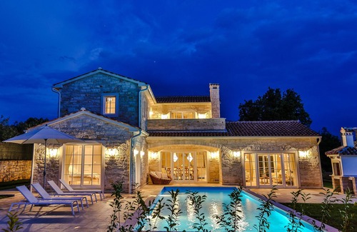 Rakovci Villa | Villa Carolina New Baderna, sea views, private pool, 1000m2 of land