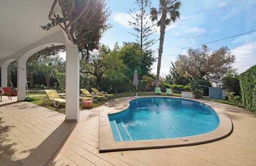 Cerro do Mocho Villa | Villa 'Casa Da Oliveira' with Private Pool, Wi-Fi and Air Conditioning
