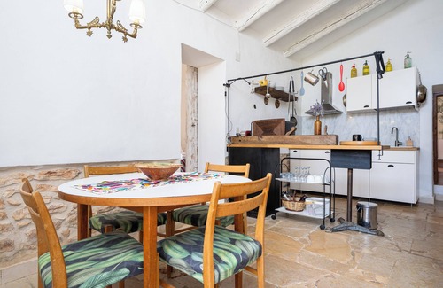Costa Dorada Villa | Villa 'Casa en Olivera' 3km from the Coast with Private Pool & Wi-Fi