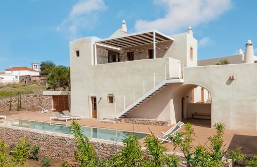 Friligkianika Villa | Villa 'Casa Kombonada' with Private Pool, Private Terrace and Wi-Fi