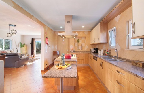 Albufeira Villa | Villa "Casa Palma" with Private Pool & 3 Private Terraces