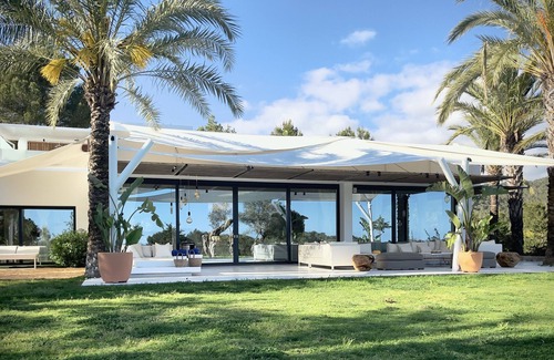 Sant Josep de sa Talaia Villa | Villa 'Casa Tyane' with Sea View, Heated Pool & Wi-Fi