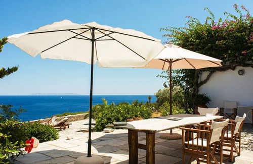 Chrisopigi Villa | Villa Celestina, a secluded villa with Aegean sea view.n