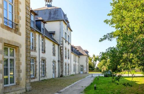 Baden Villa | Villa Château De Kergonano- dans l'Orangerie-5 by Interhome