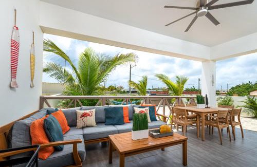 Belnem House | Villa Chica 3 min to Beach, Diving & Restaurants with Pool and private Garden 10 min to Windsurfing & Kitesurfing