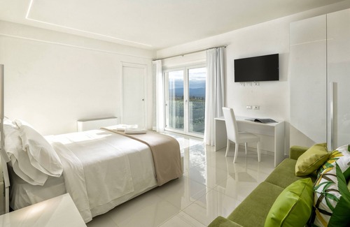 Ponte Buriano Villa | Villa Chimera White with panoramic pool, Arezzo, Italy