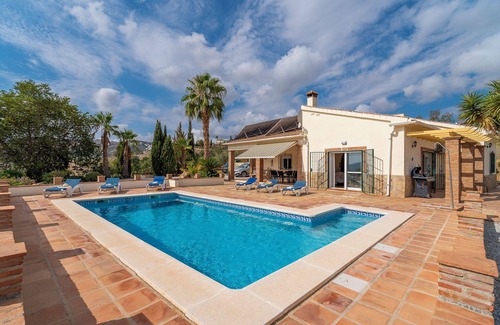 Vinuela Villa | 'Villa Chispas' with Lake and Mountain Views, Heated Pool & Wi-Fi
