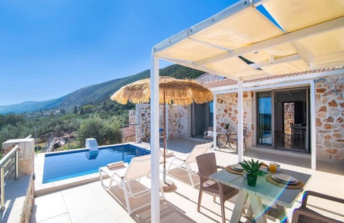 Alonia Villa | Villa Chrysso Horio 1 by Villa Plus