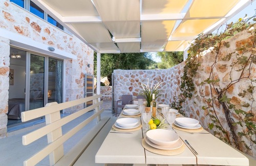 Alonia Villa | Villa Chrysso Horio 2 by Villa Plus