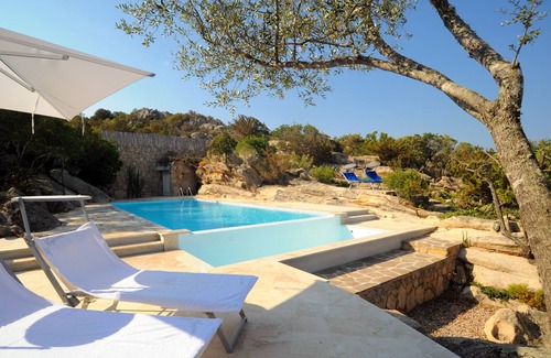 Tiriddo Villa | Villa Ciprea, with private swimming pool and two steps away from the beach