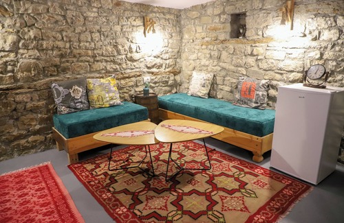Berat Villa | Villa Citadel: Two Bedroom Old Villa In Berat Castle