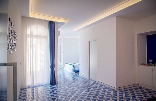 Pontone House | Villa Clarice G: A bright and sunny studio apartment in a quiet position, located on a hillside above the sea, with Free WI-FI.