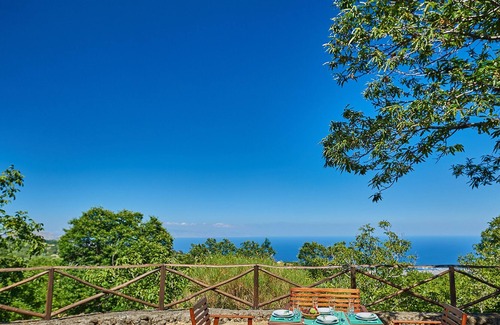 Sant'Alfio Villa | Villa Cocuzzolo - le Case dell'Etna - VILLA WITH PRIVATE POOL AND GARDEN