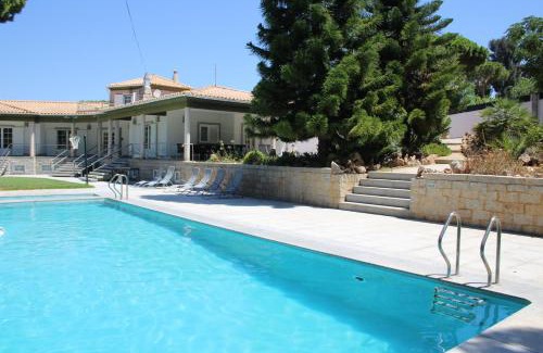 Quarteira Villa | Villa com piscinas - Quintinha do Lago