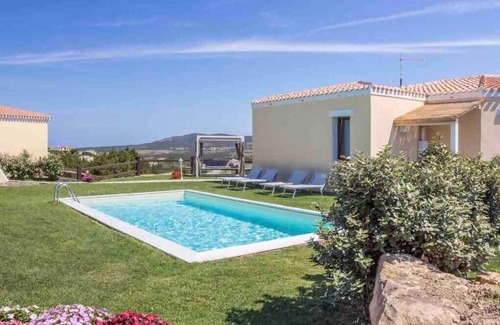 Stintino House | Villa Cristallina Private Pool, Wi-Fi & Netflix