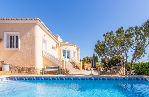 Calpe Villa | Villa 'Cucarres 2' with Pool, Garden & Wi-Fi