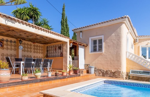 Calpe Villa | Villa 'Cucarres 2' with Pool, Garden & Wi-Fi