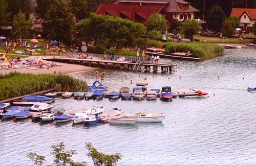 Egg am Faaker See Apartment | Villa Désirée - Doppelzimmer Kat. A Seeblick mit Balkon