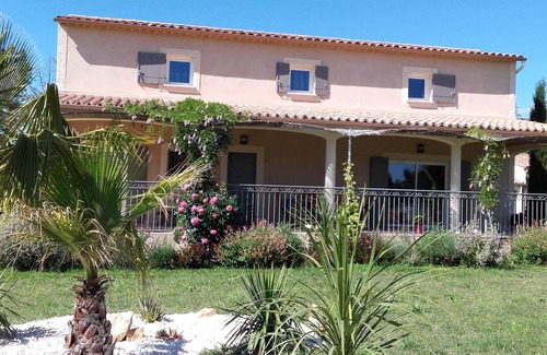 Tarascon Villa | Villa da Palmeira with pool and air conditioning between Alpilles and Montagnette