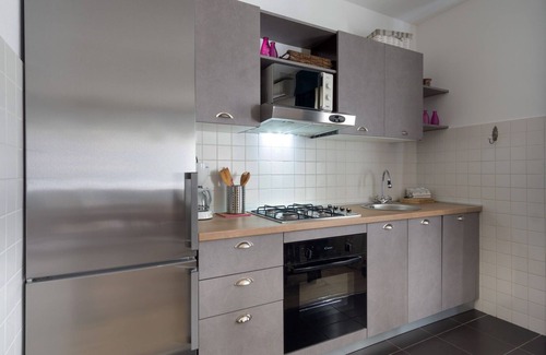 Valdebek Villa | Villa Dana near the beach and the center of the town 6+2