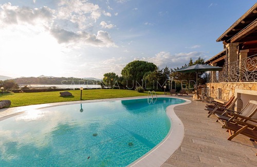 San Teodoro Villa | Villa Danza dei Fenicotteri: with private pool and close to the beach.